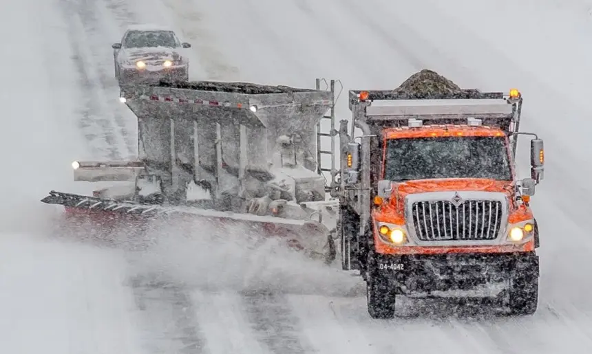Salting & De-icing Treatments Image 1