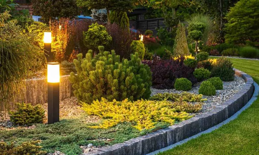 Landscape-Lighting-Image-2.webp